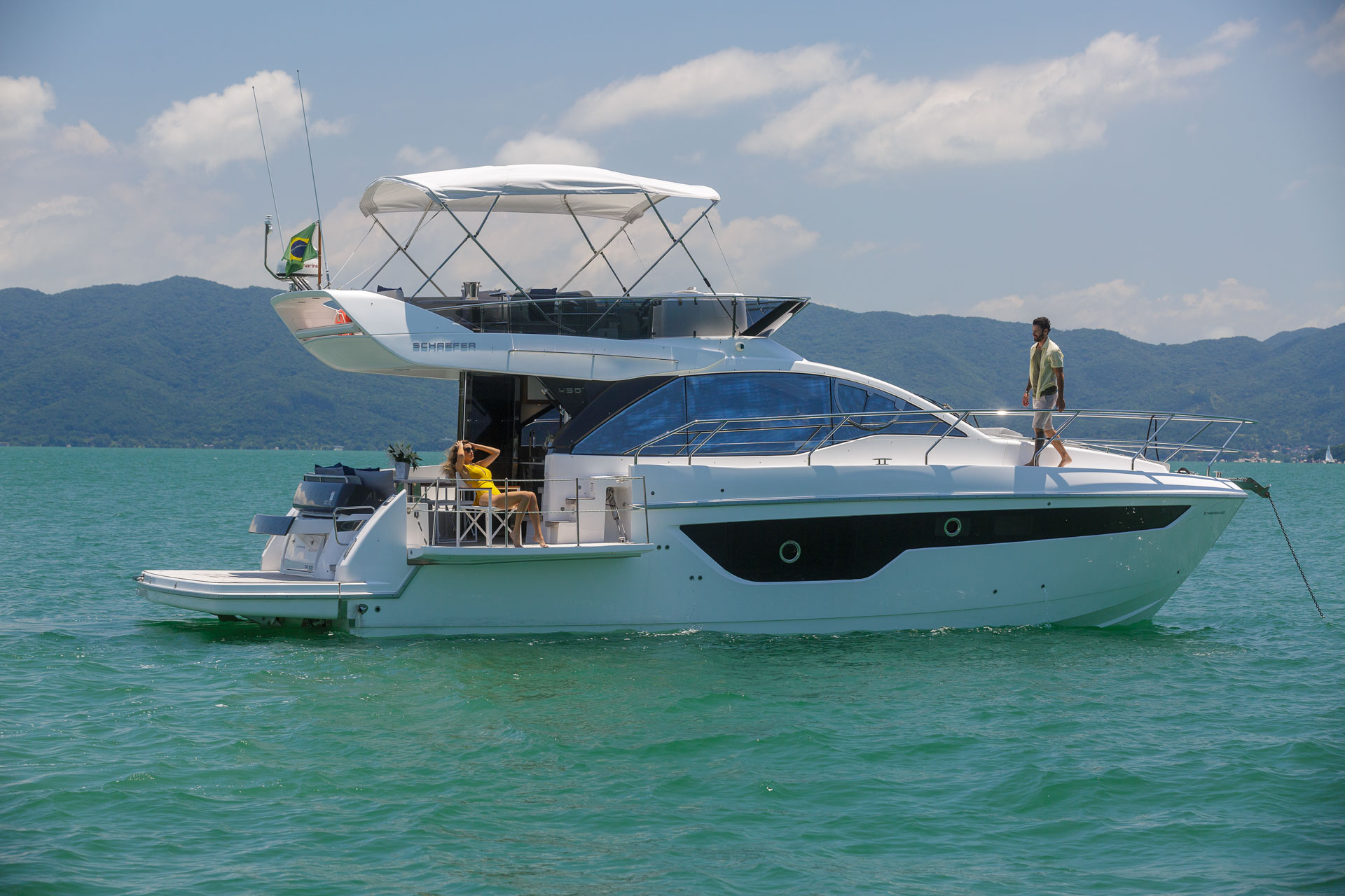 Schaefer 450: por que ela virou referência entre os barcos de 45 pés com flybridge